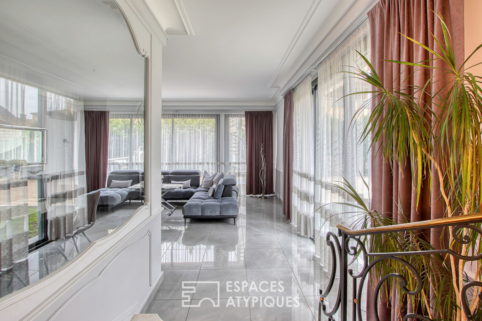 Maison contemporaine idéale pour projet familial ou professionnel