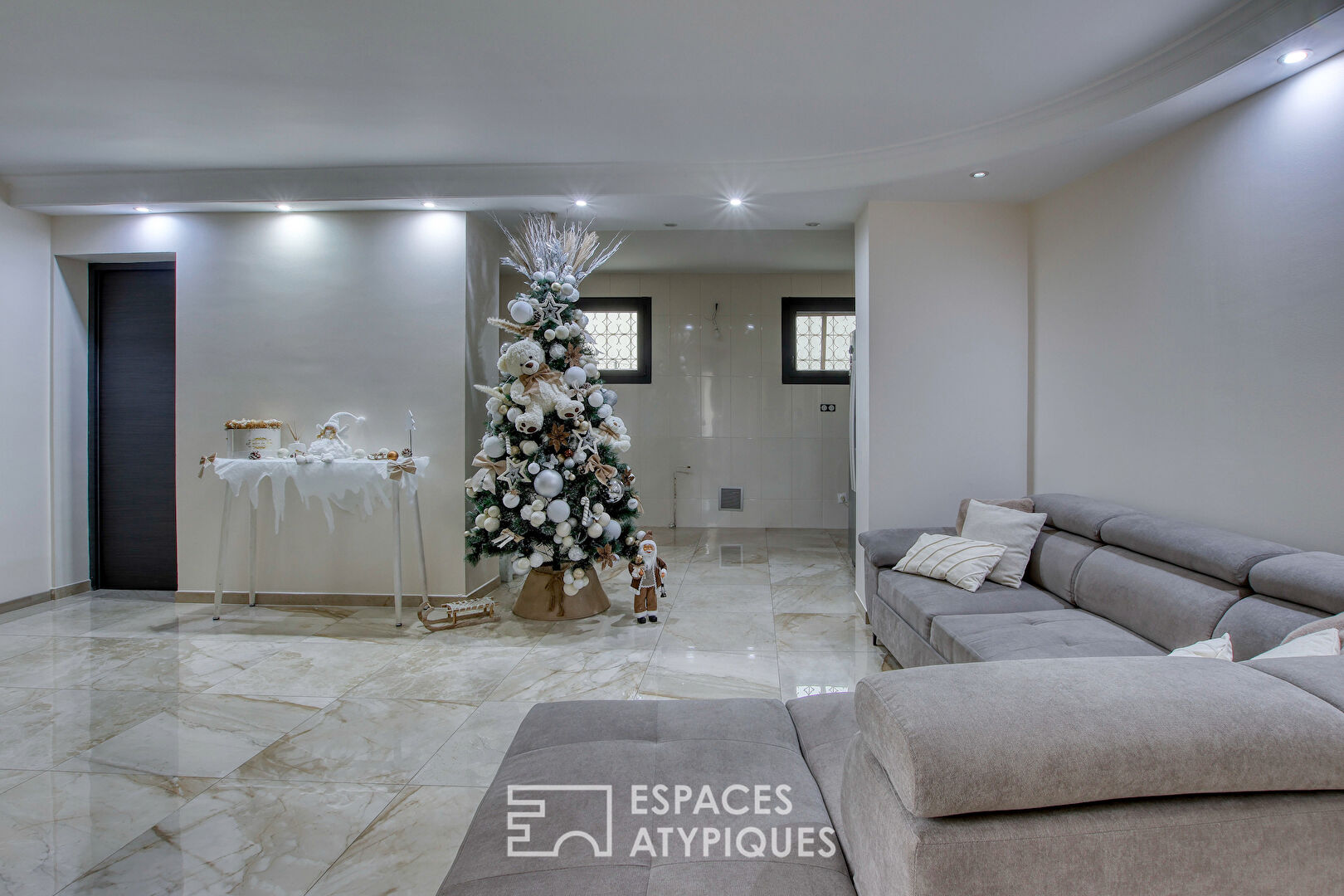 Maison contemporaine idéale pour projet familial ou professionnel