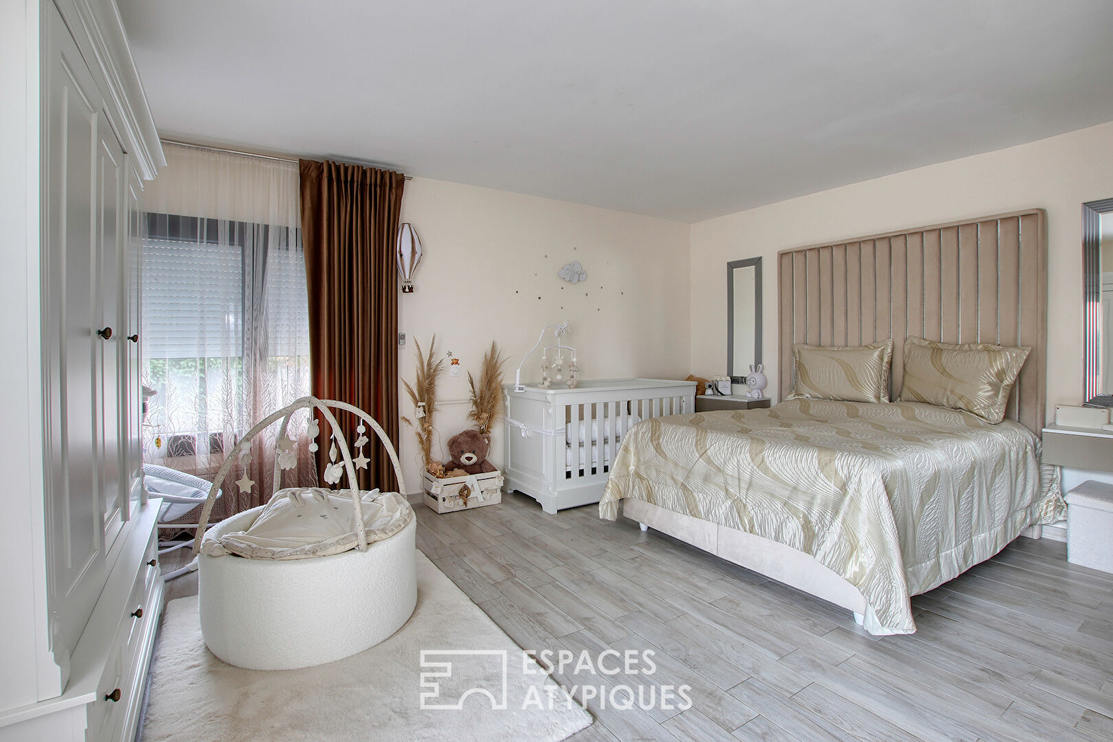 Maison contemporaine idéale pour projet familial ou professionnel