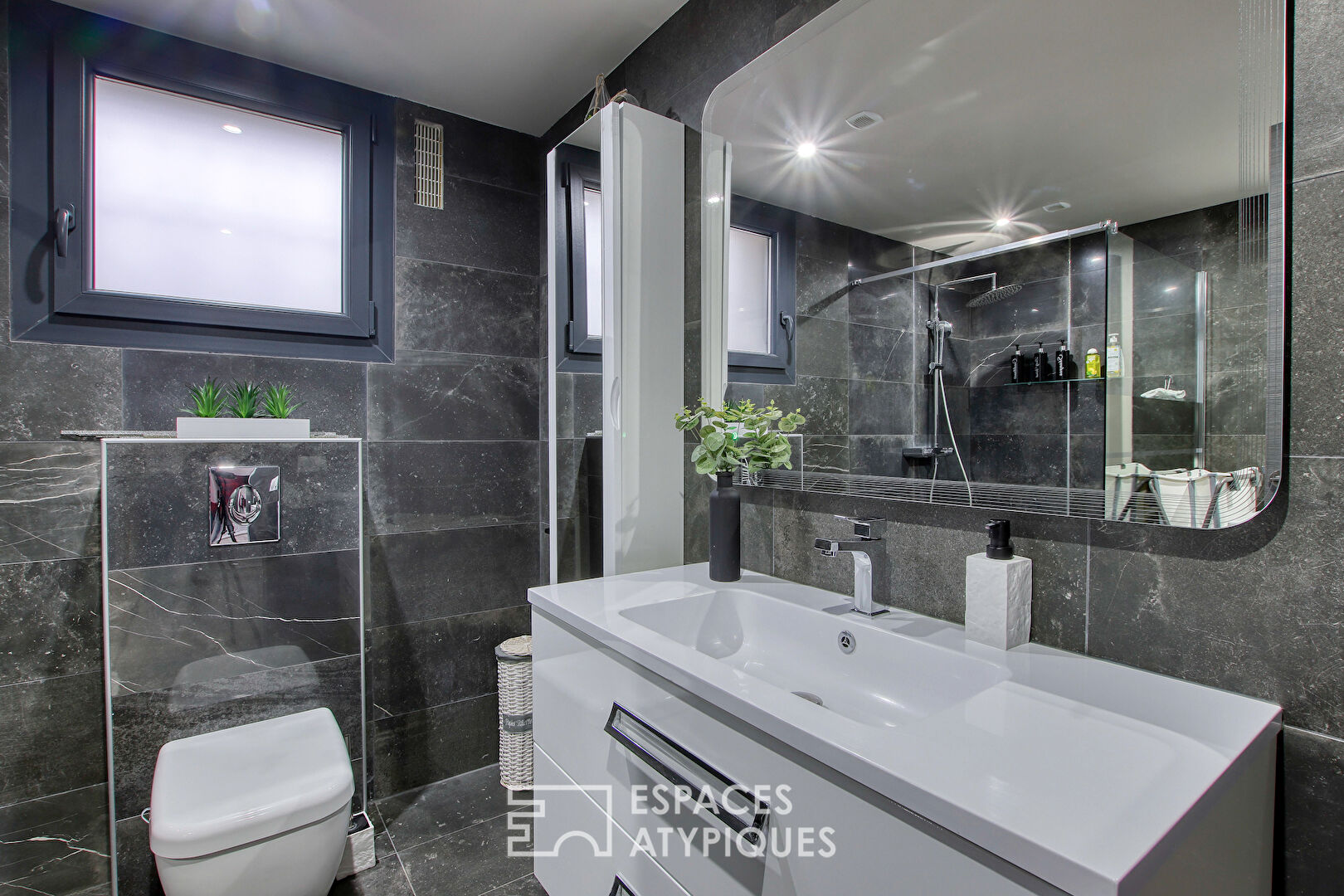 Maison contemporaine idéale pour projet familial ou professionnel