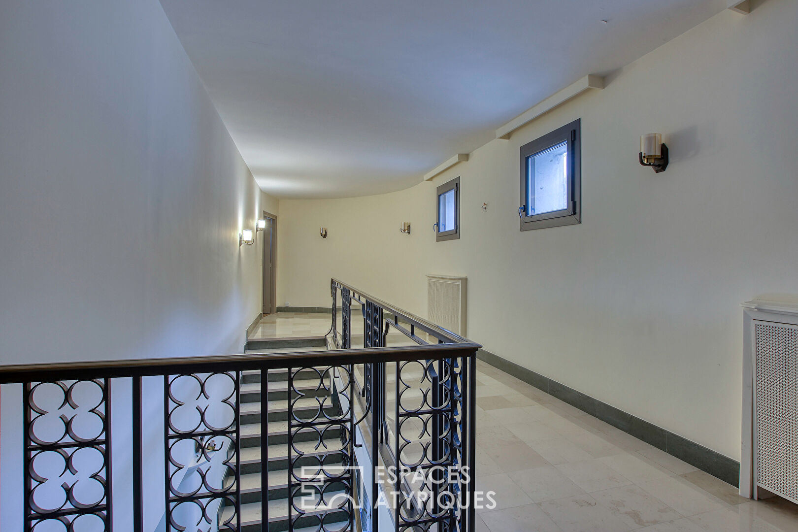 Maison contemporaine idéale pour projet familial ou professionnel