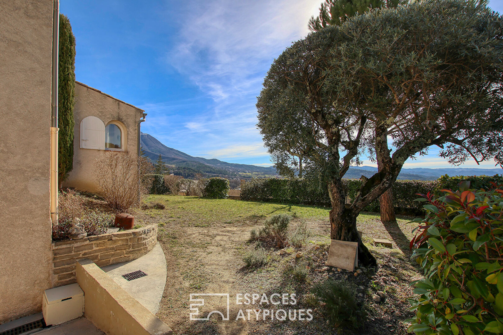 Villa avec piscine et vue imprenable