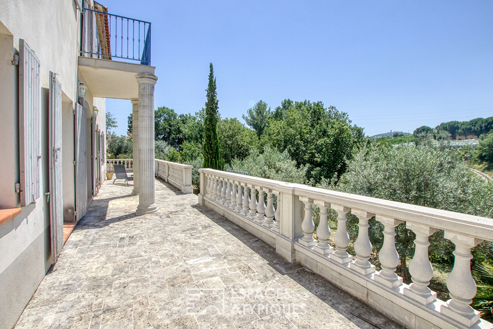 Bastide moderne au coeur des vergers