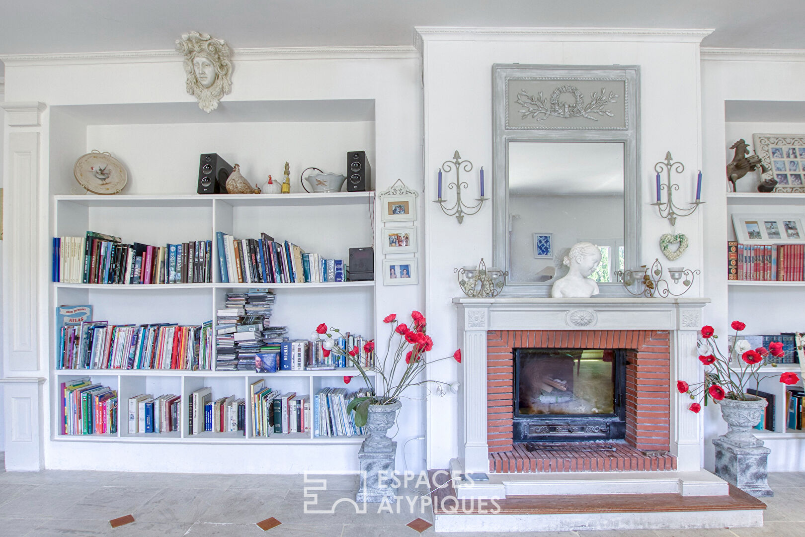 Modern bastide in the heart of orchards