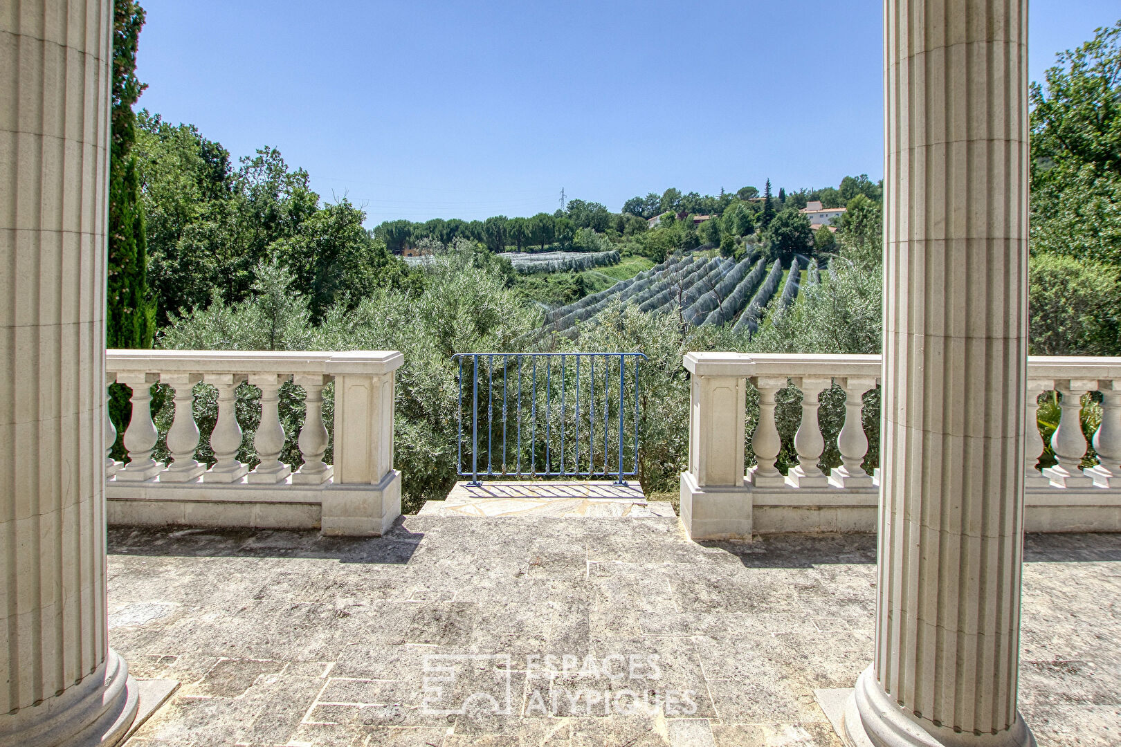 Bastide moderne au coeur des vergers