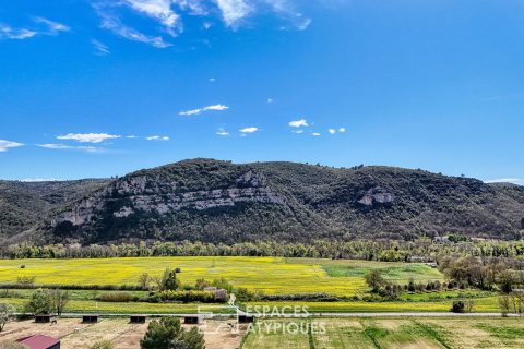 Old stone farm on 2.5 hectare property