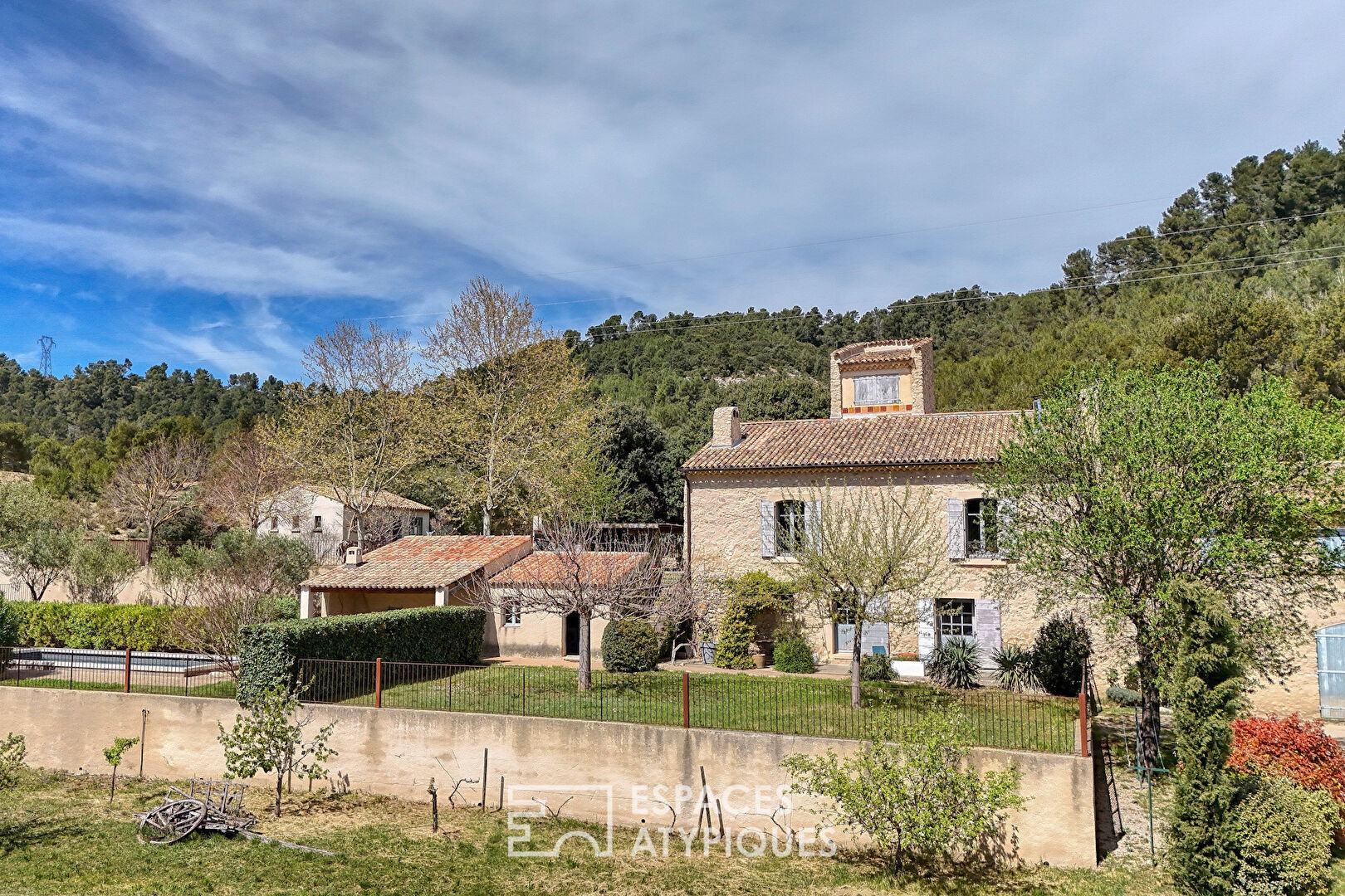 Old stone farm on 2.5 hectare property