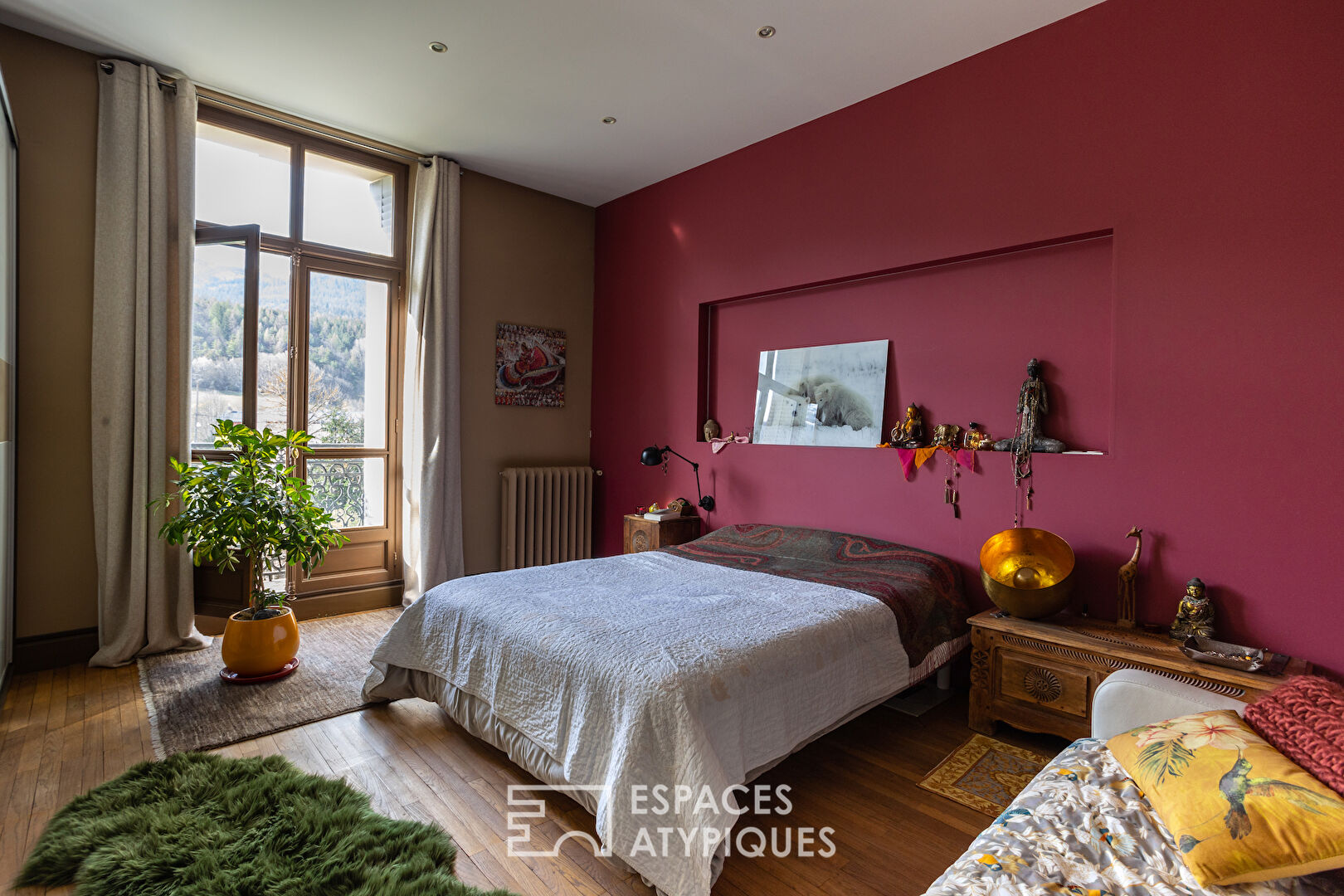 Rare apartment and large garden in Mexican villa