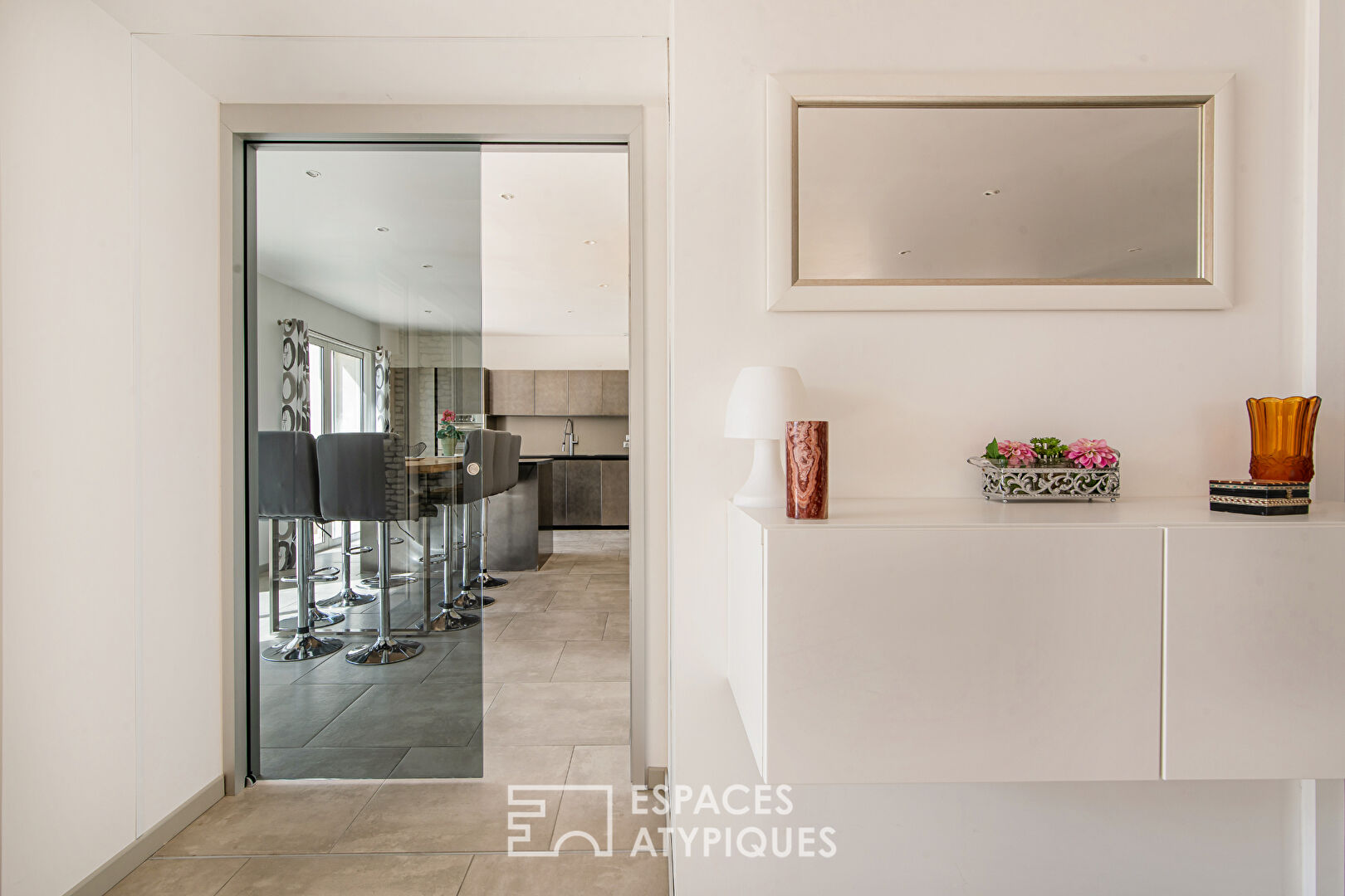 Propriété de prestige avec grand jardin arboré, vue et piscine