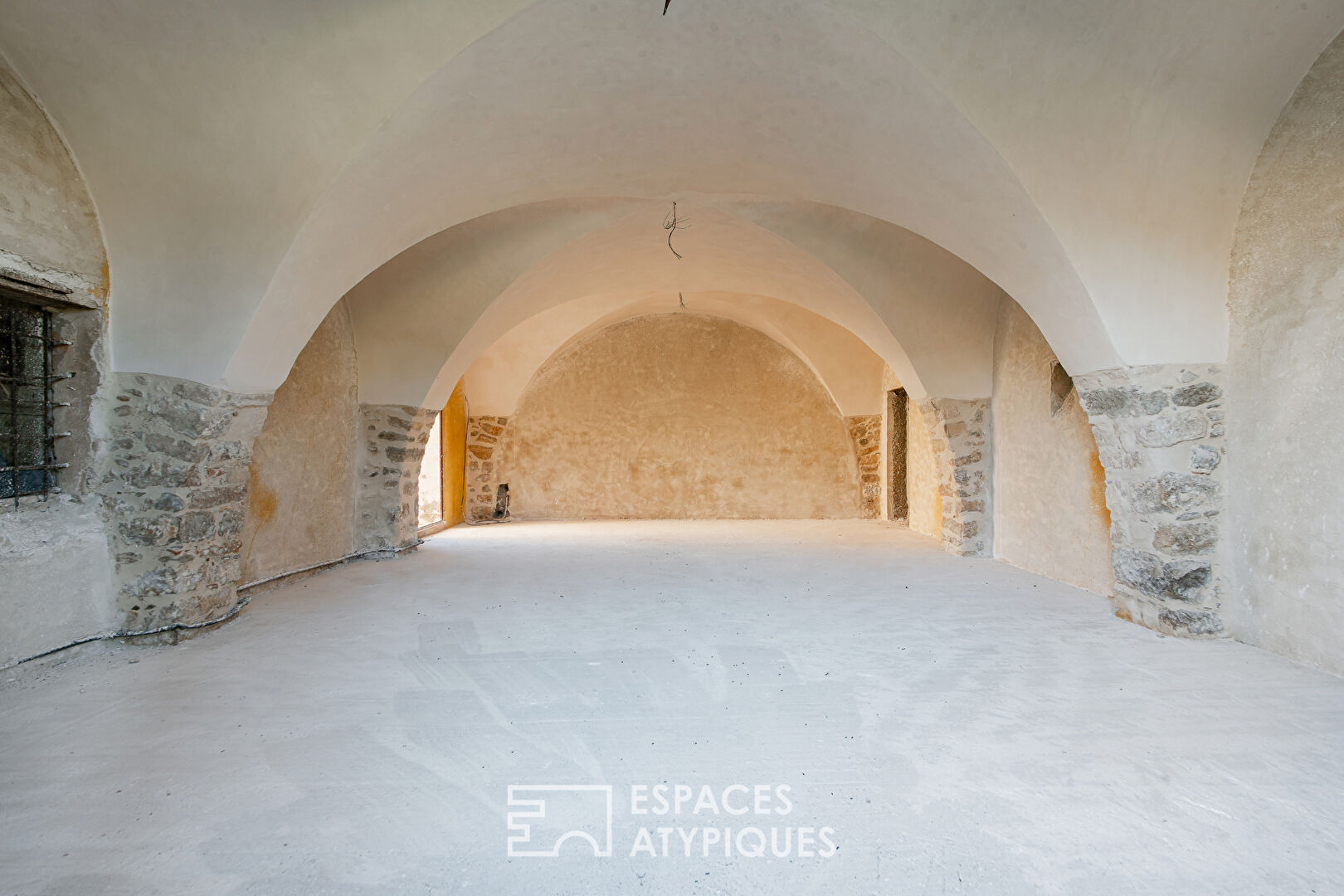 House Manosque 28 room(s) 845 m2