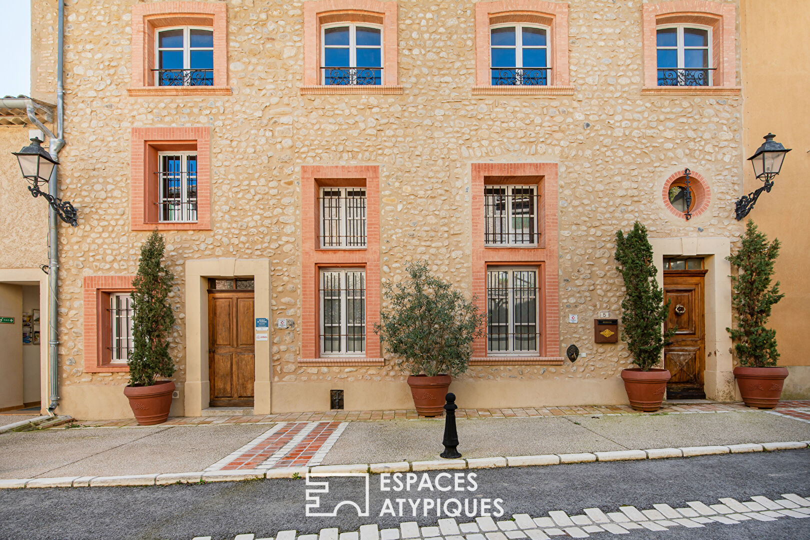 Maison avec vue imprenable, garage et appartement 10 pièce(s) 340 m2