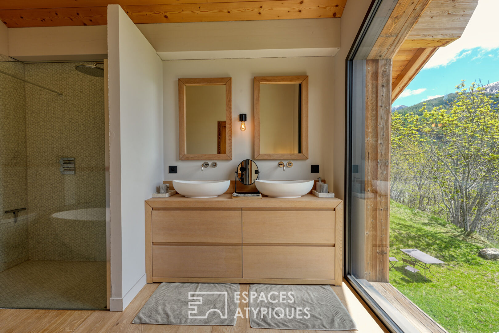 Chalet de 350 m² – Élégance, Nature et Sérénité – Allos, Altitude 1500 m