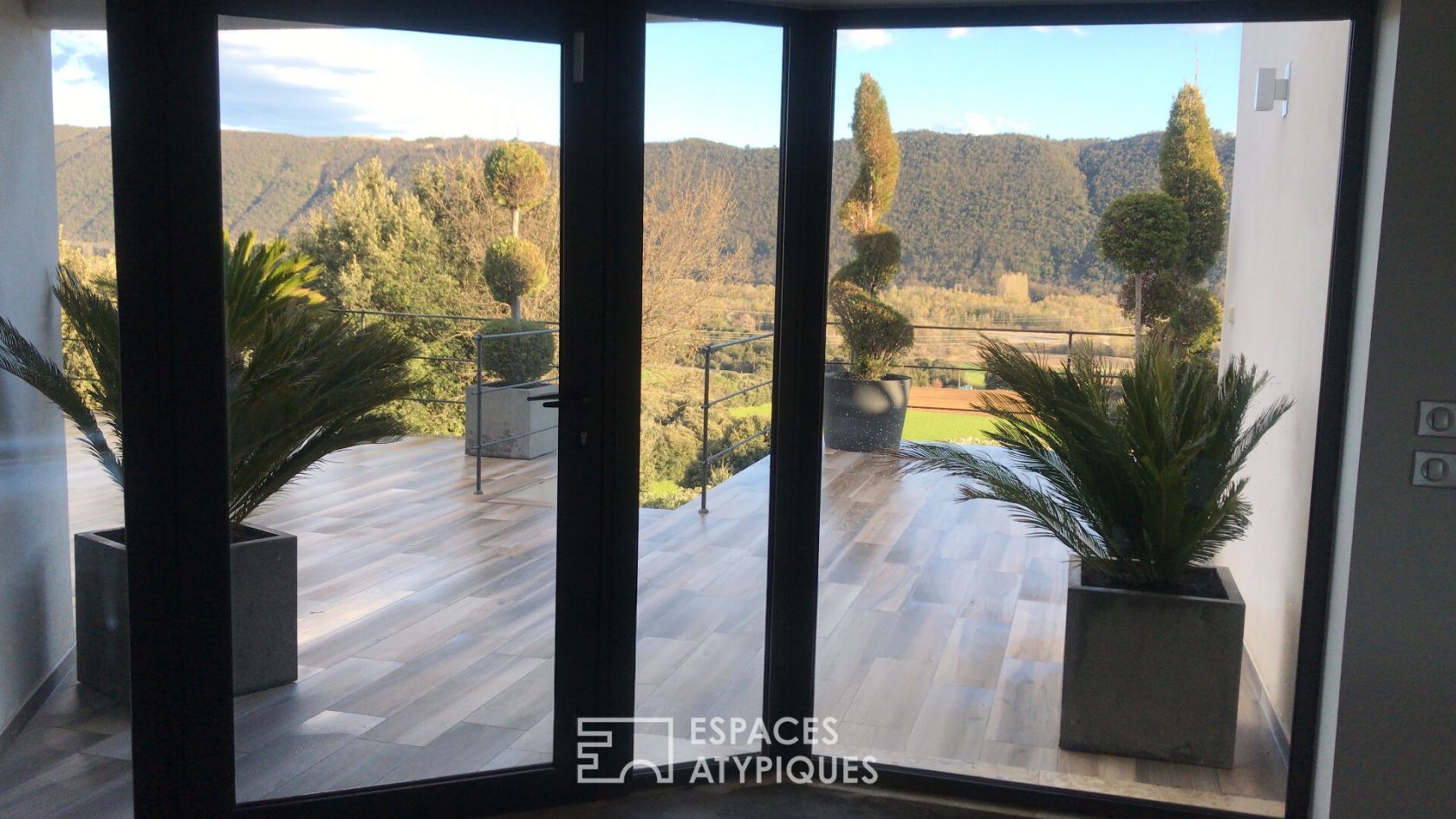Villa contemporaine – 10 pièces – 413 m² – Oraison