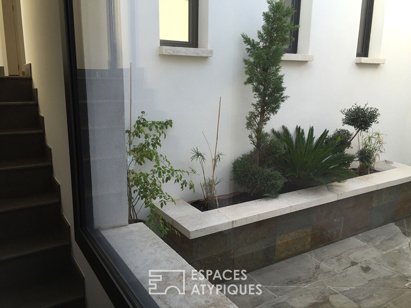 Villa contemporaine – 10 pièces – 413 m² – Oraison