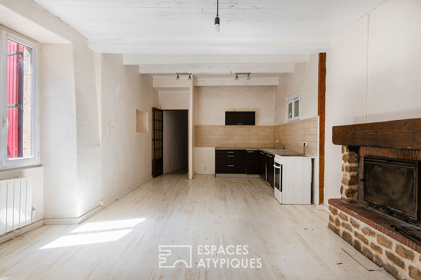 Stone village house – private garden and roof terrace
