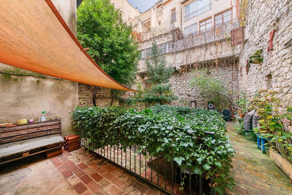 Maison de ville avec cour arborée - Forcalquier centre historique