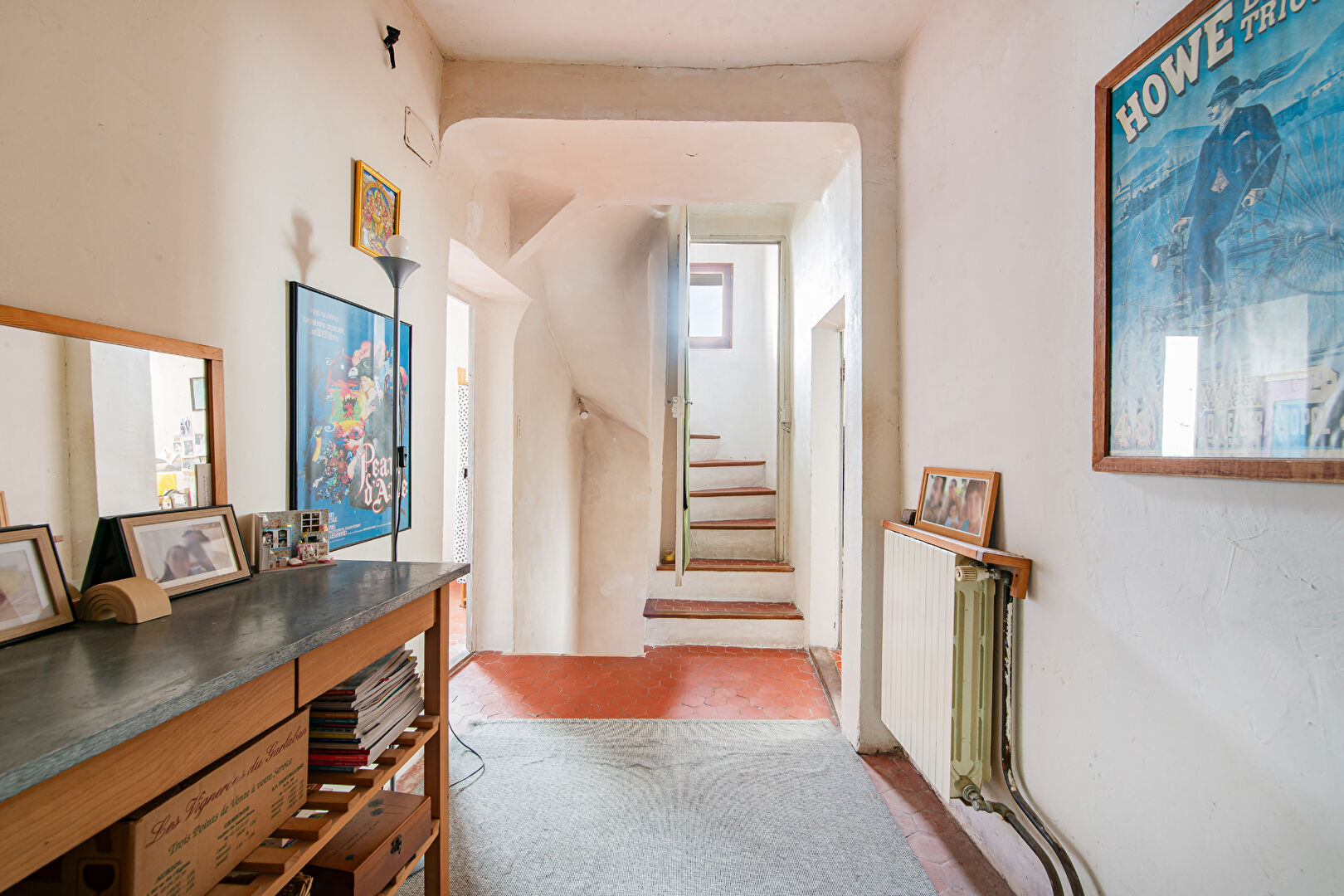 Maison de ville avec cour arborée – Forcalquier centre historique