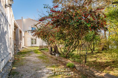 Bastide et ses annexes aménageables – Terrain de 9 hectares et vue panoramique exceptionnelle