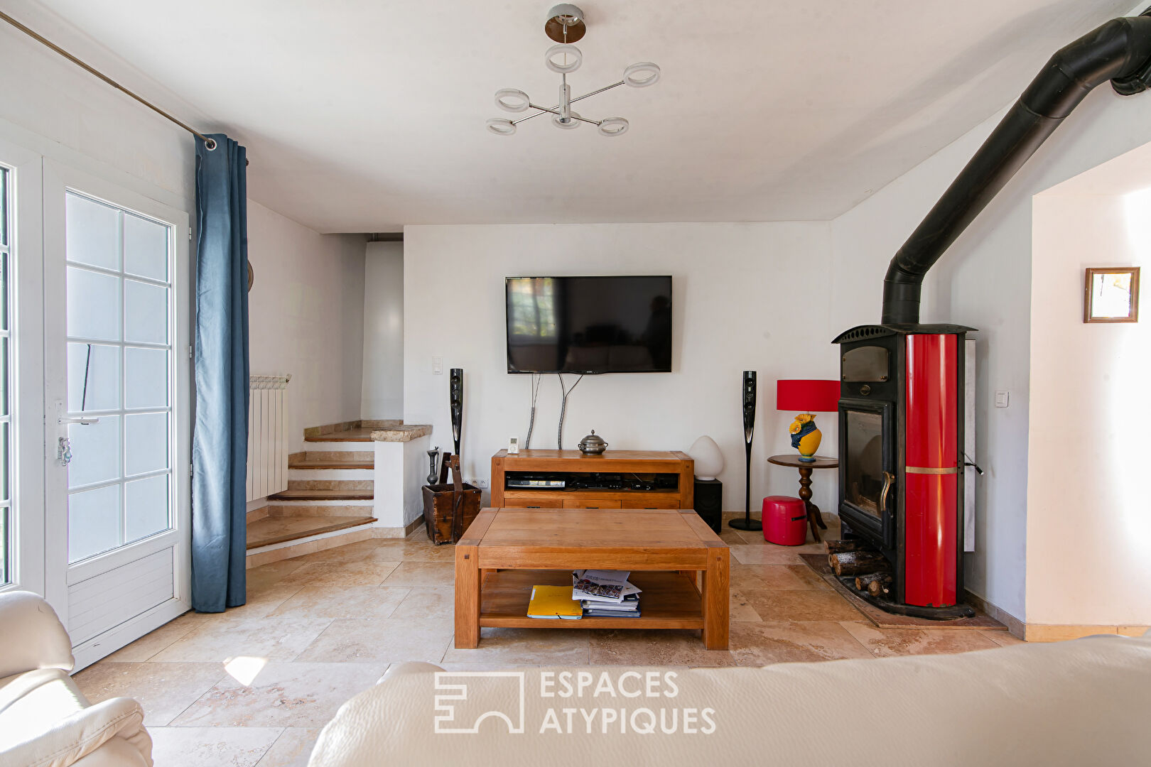 Bastide et ses annexes aménageables – Terrain de 9 hectares et vue panoramique exceptionnelle