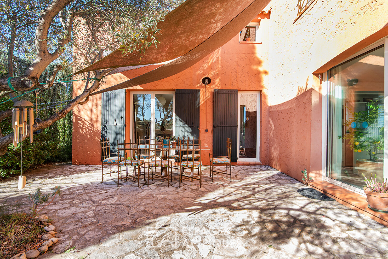 Vaste maison familiale en Provence