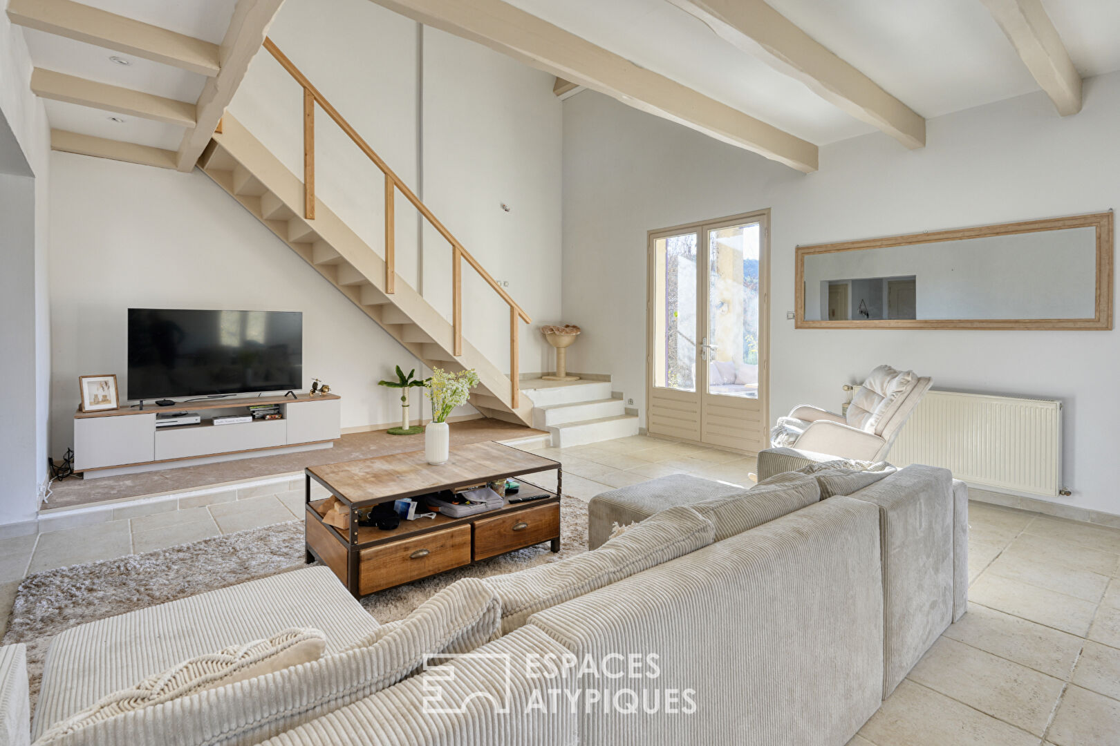 Maison rénovée dans son havre de paix