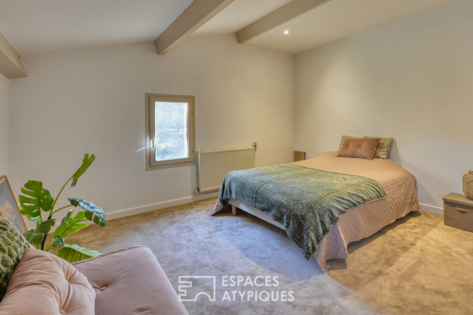 Maison rénovée dans son havre de paix