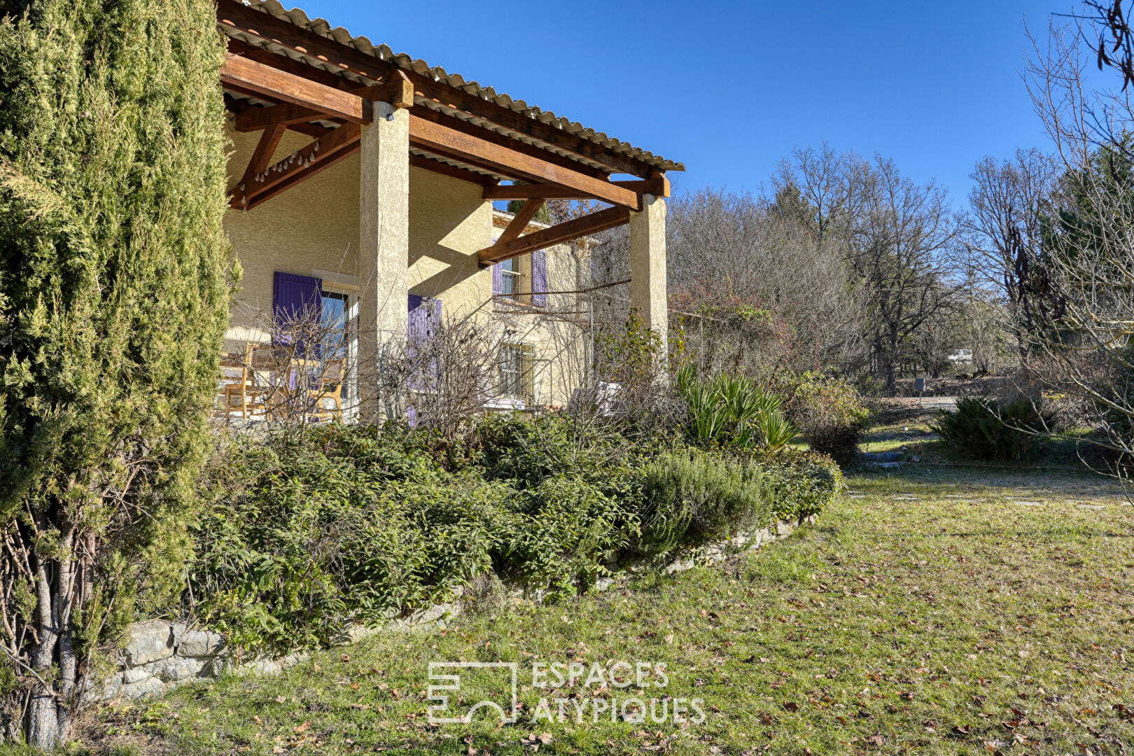 Maison rénovée dans son havre de paix