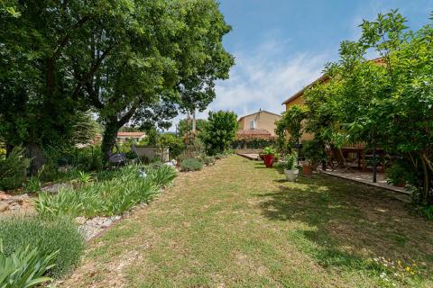 A contemporary haven of peace at the gateway to the Verdon