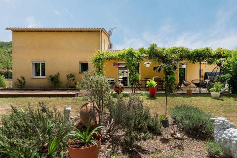 A contemporary haven of peace at the gateway to the Verdon