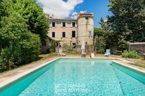 Château de village à réinventer, au pied de la montagne de Lure