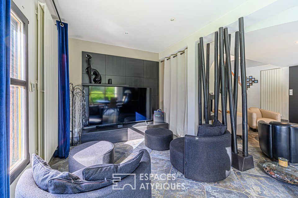 Maison d'architecte contemporaine arty avec jardin et piscine
