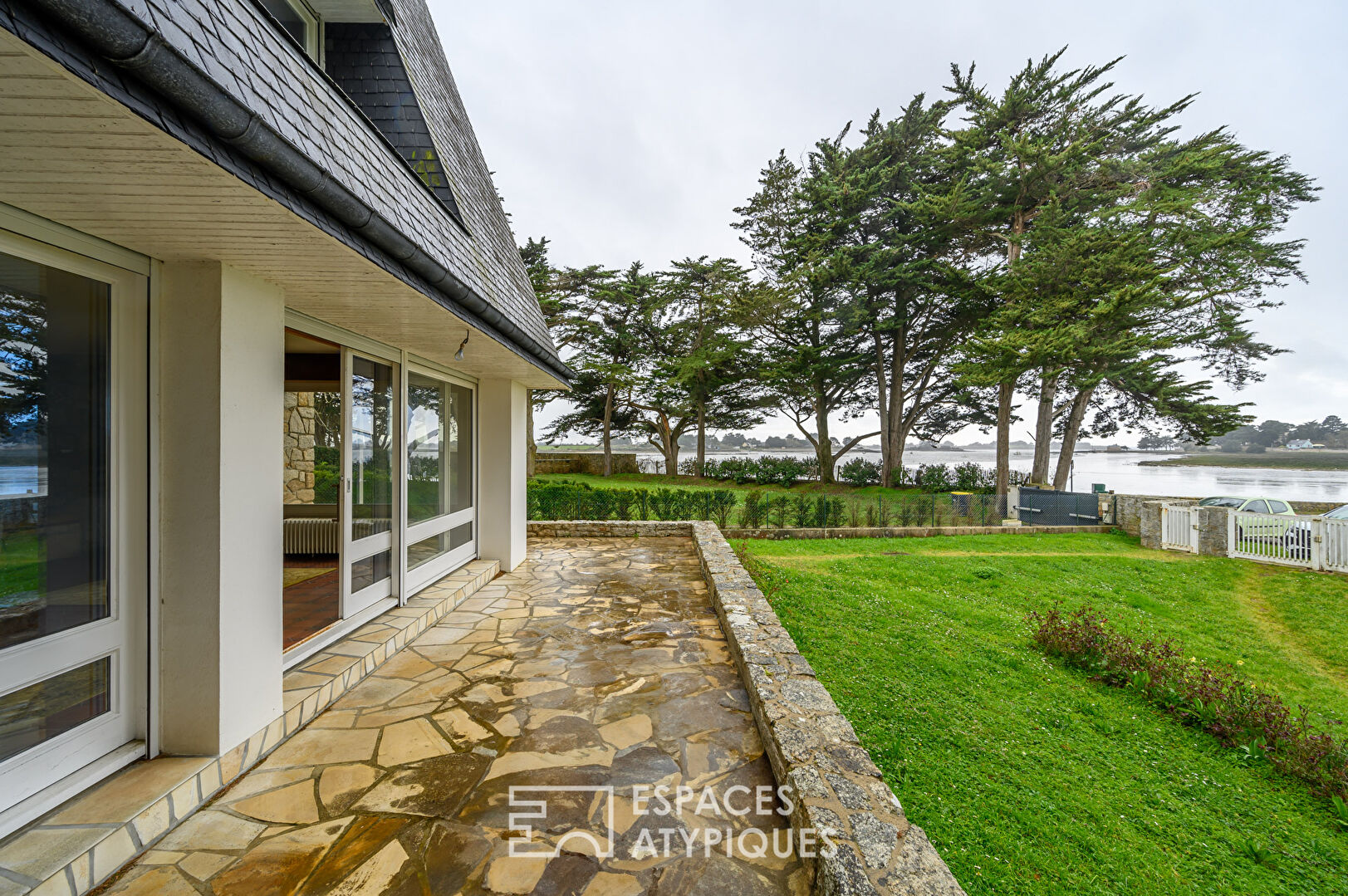 Maison d’inspiration moderne à sublimer avec vue sur le Golfe