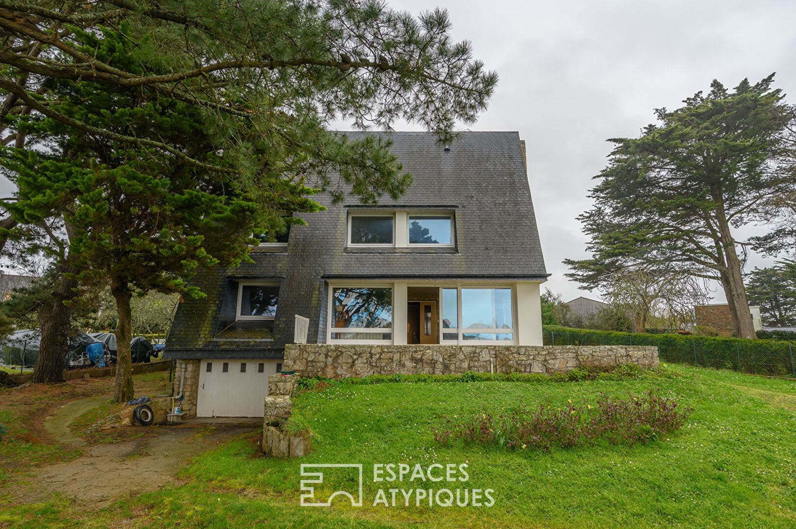 Maison d’inspiration moderne à sublimer avec vue sur le Golfe