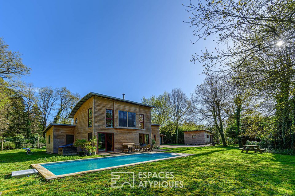 Maison d'architecte dans son cadre naturel