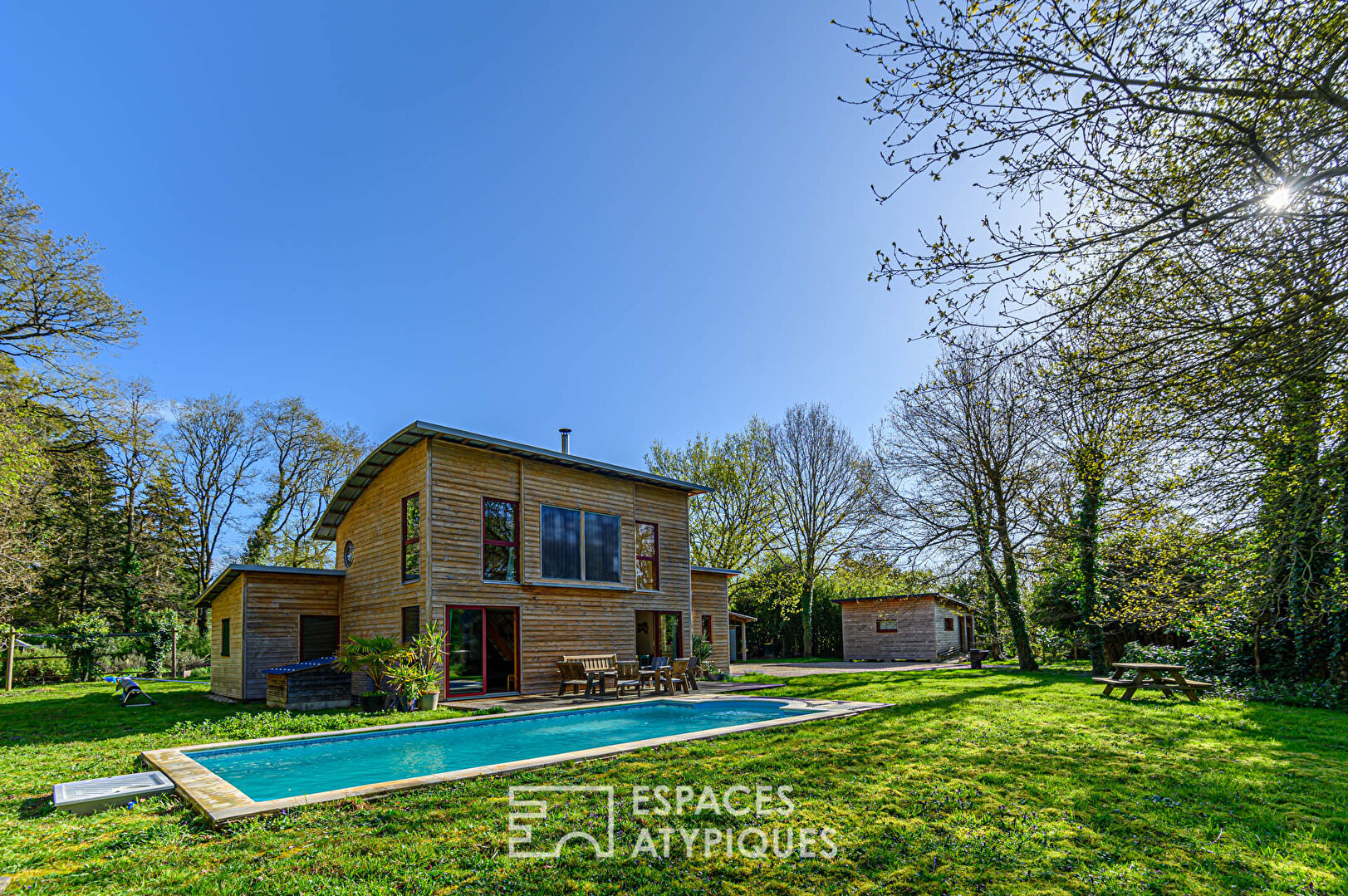 Maison d’architecte dans son cadre naturel