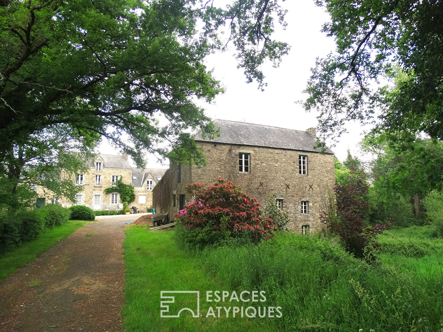 Maison de campagne, son Moulin et son étang à 15mn de Vannes