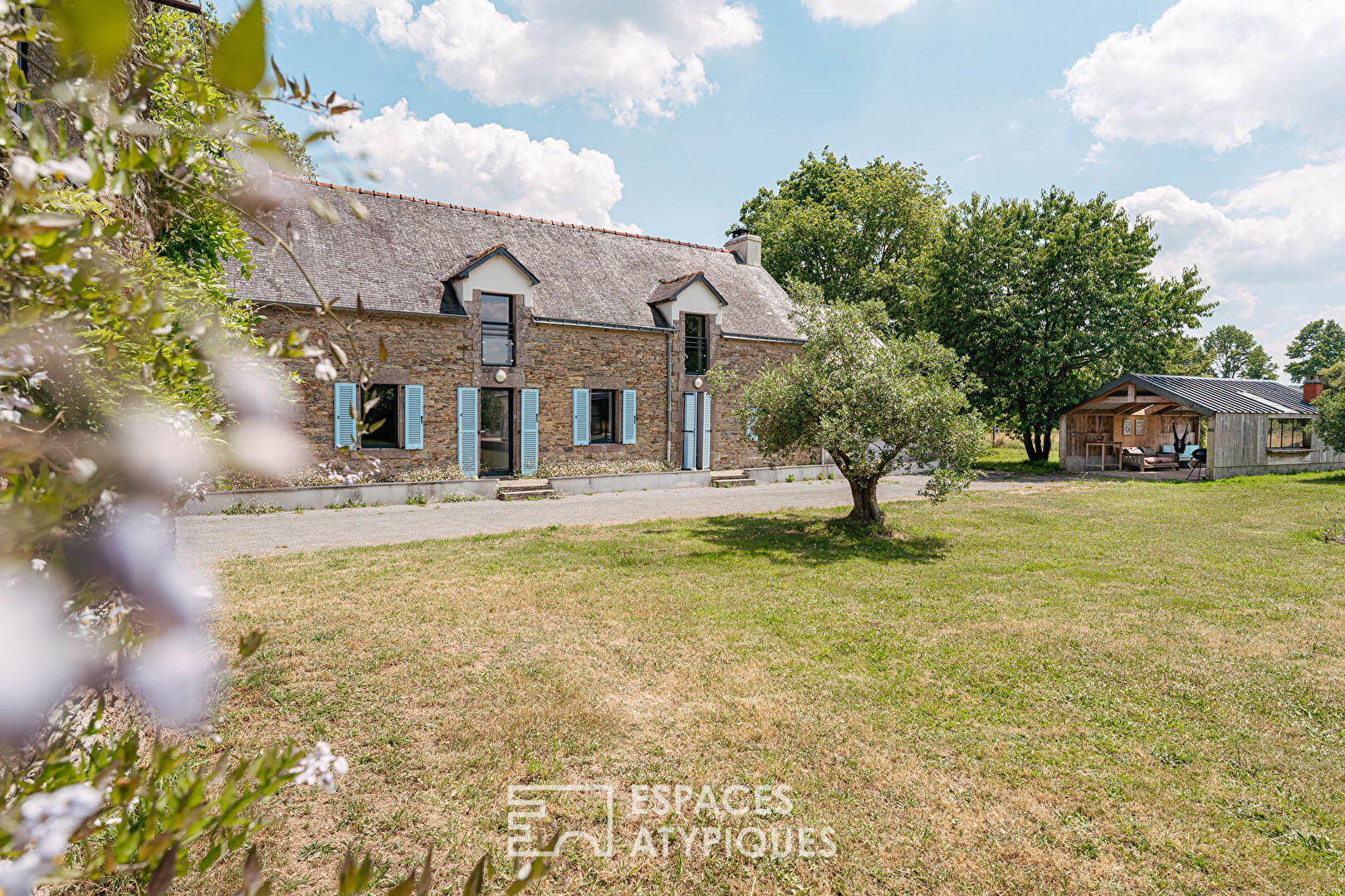 Estate with gites in the Brocéliande region on 6 hectares