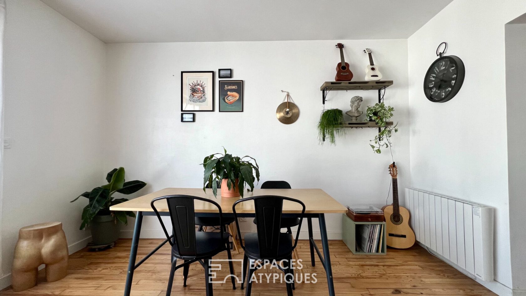 Charmant appartement de 3 pièces rénové avec garage à Merville