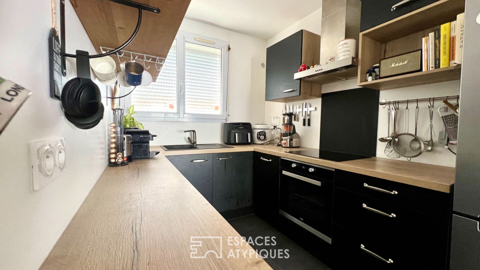 Charmant appartement de 3 pièces rénové avec garage à Merville