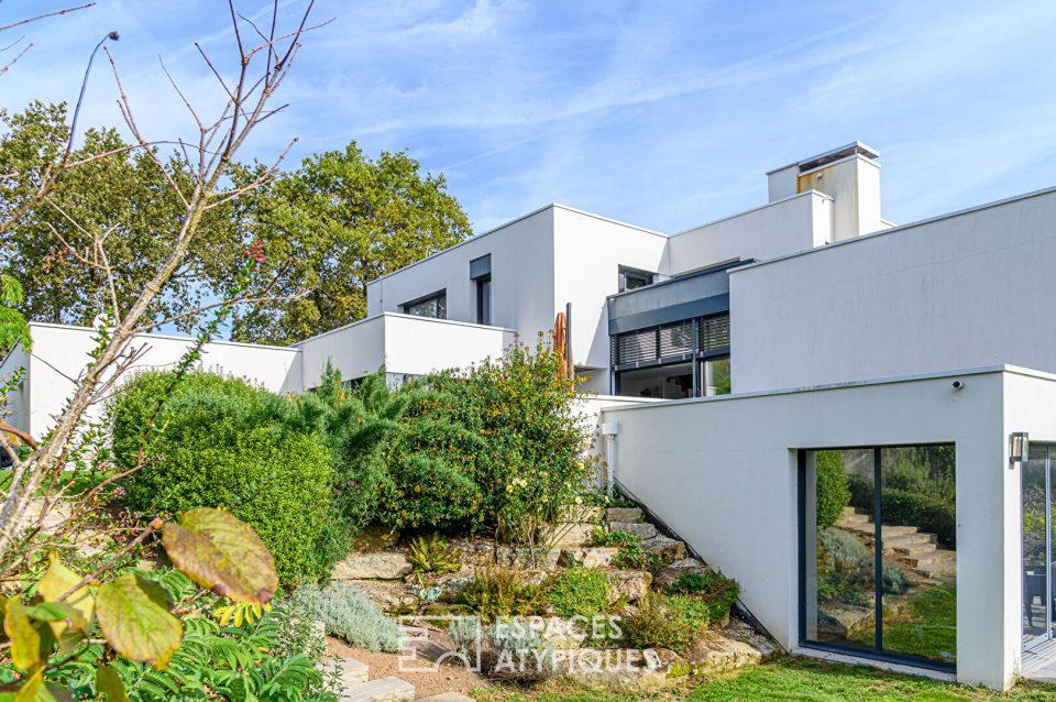 Maison d'Architecte dans son cadre luxuriant