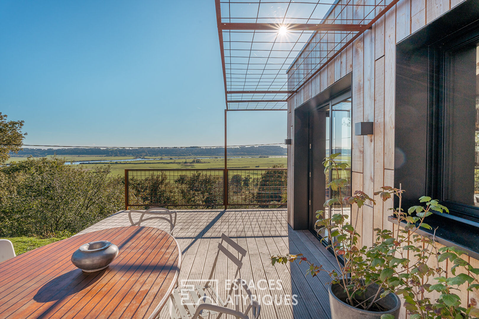 Rare pearl with 180° view of the Vilaine