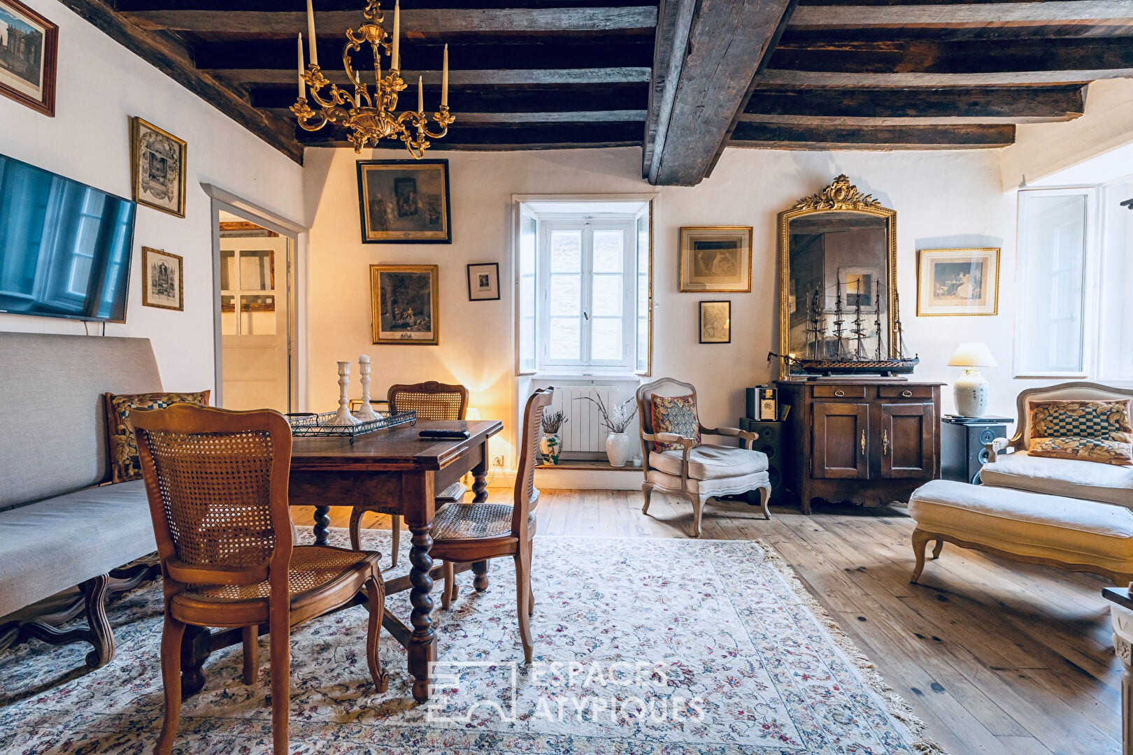 House in the heart of the “most beautiful village in France 2016”