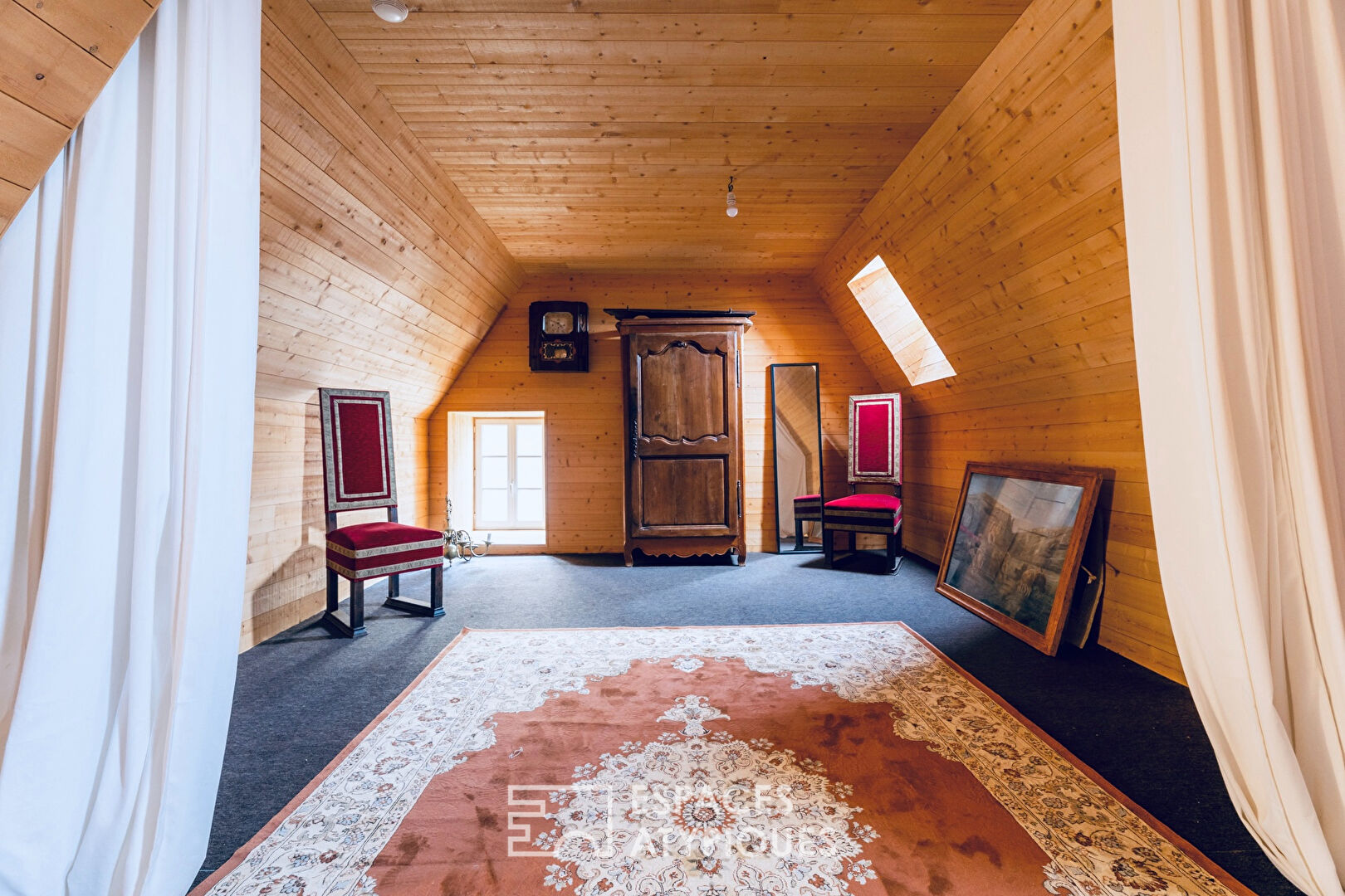 House in the heart of the “most beautiful village in France 2016”