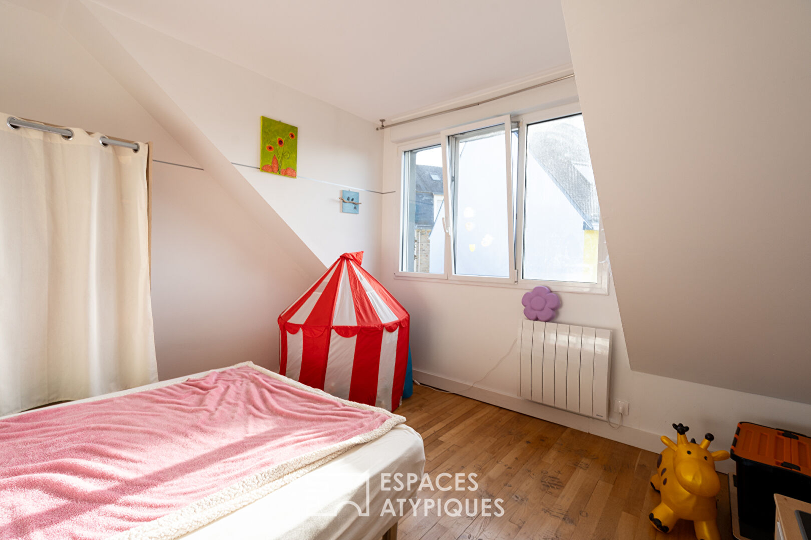 Charmante maison de ville rénovée dans quartier recherché