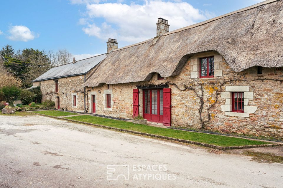 Charme et authenticité : superbe chaumière en pierre aux portes de Vannes