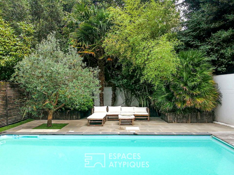Exceptionnelle villa de caractère rénovée avec piscine en centre-ville