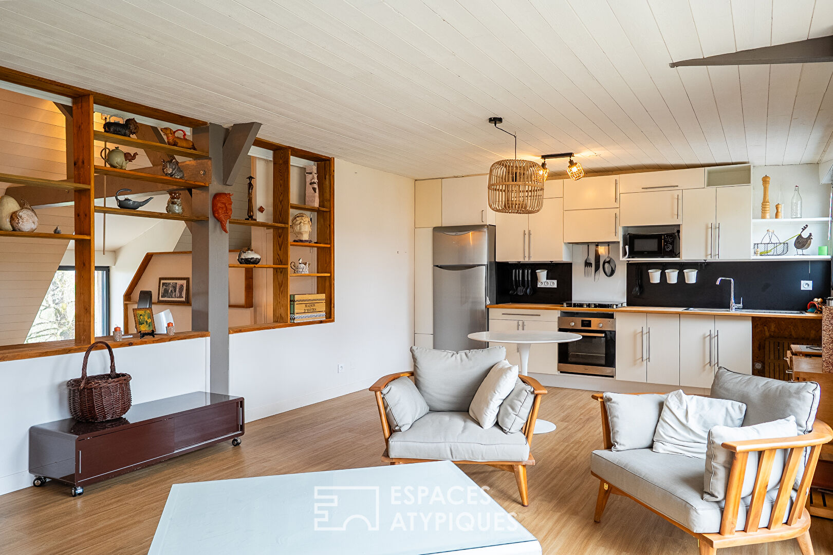 High-end farmhouse, carefully renovated, between countryside and coast