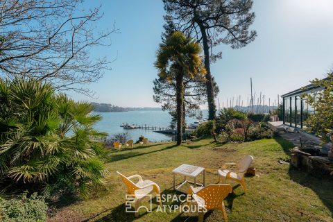 House with a dominant view of the Gulf of Morbihan in Baden