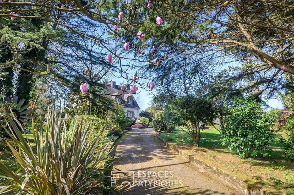 Maison avec piscine et grand jardin arboré à Baden, proche du golf