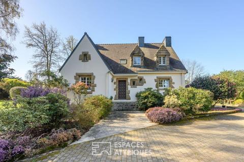 Maison avec piscine et grand jardin arboré à Baden, proche du golf